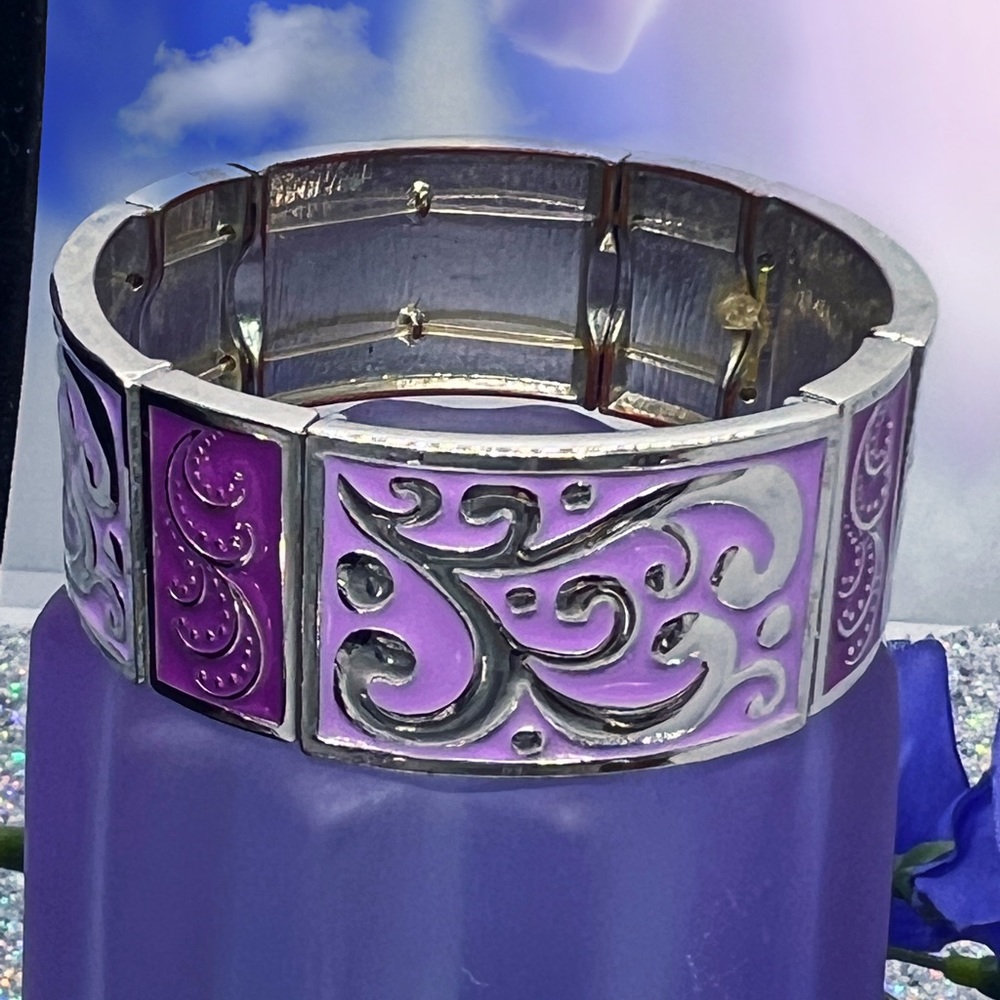 Silver-tone Lavender Enameled Slider Pendant ~ Stretch Panel Bracelet & Earrings - Picture 5 of 8
